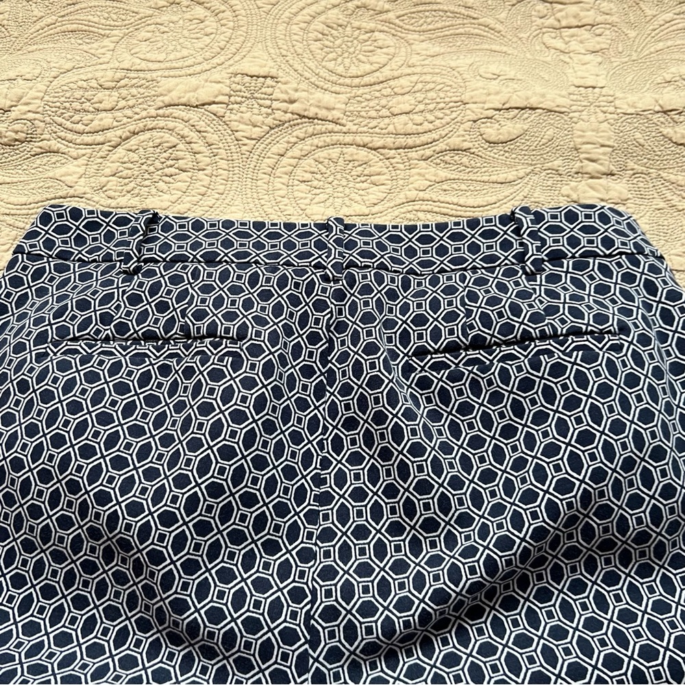 Geometric Patterned Spring Pants - Picture 7 of 9